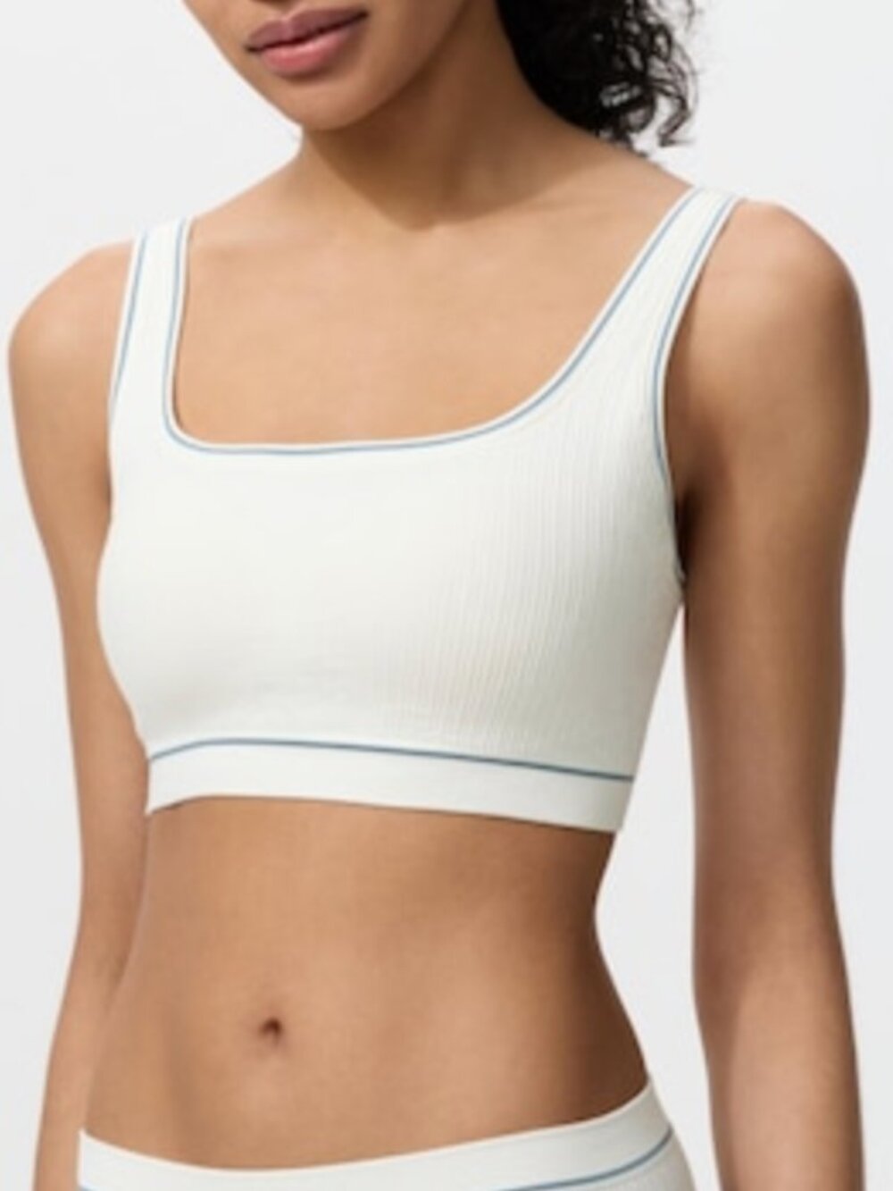 Uniqlo PRINCESSE tam・tam Square Neck Wireless Bra